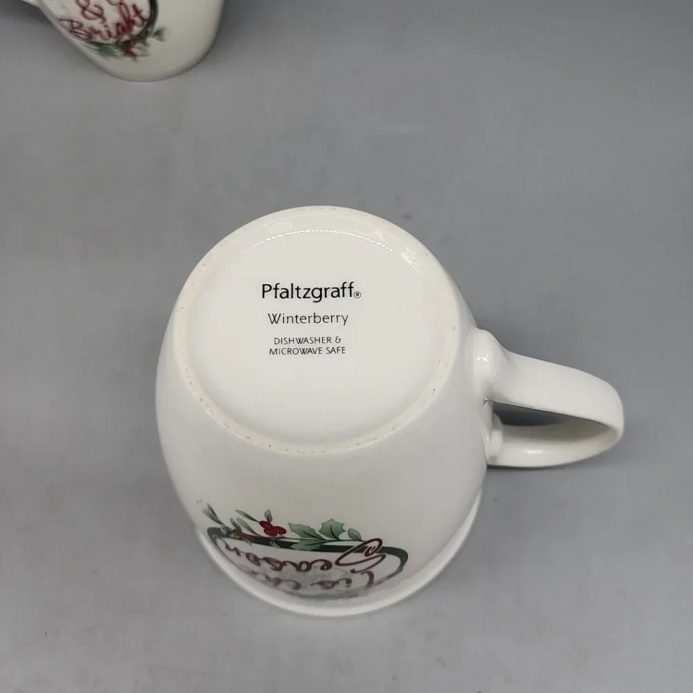 Pfaltzgraff Winterberry Large Mugs Merry & Bright Tis The Season Set 2 Christmas